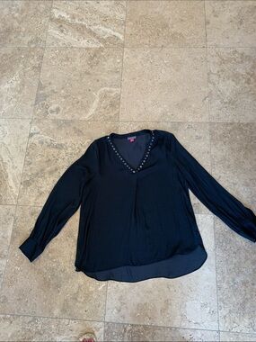 Vince Camuto Black V-Neck Long Sleeve Blouse with Eyelet Trim